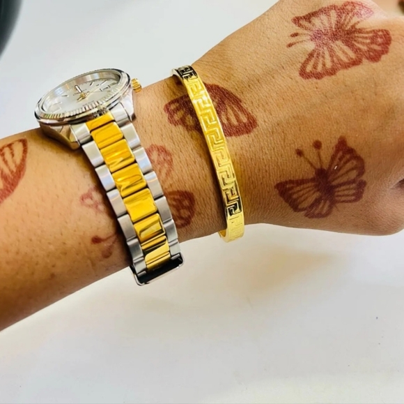 18K Gold  Plated Bracelet - Picture 4 of 12